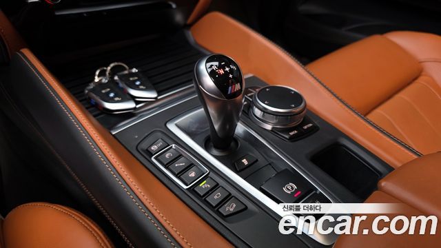 BMW X6M 2019 — photo 12
