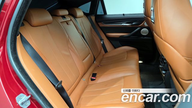 BMW X6M 2019 — photo 17