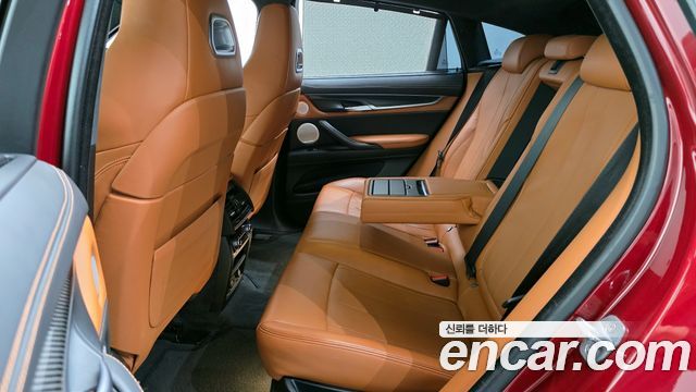 BMW X6M 2019 — photo 18