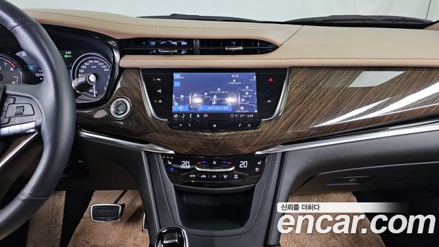 Cadillac XT6 2021 — photo 20