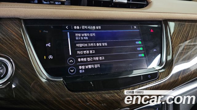 Cadillac XT6 2021 — photo 22