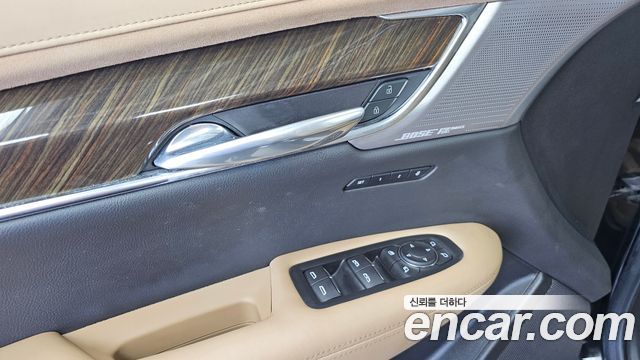 Cadillac XT6 2021 — photo 28