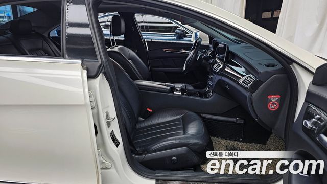 Mercedes-Benz CLS-Class 2016 — photo 11