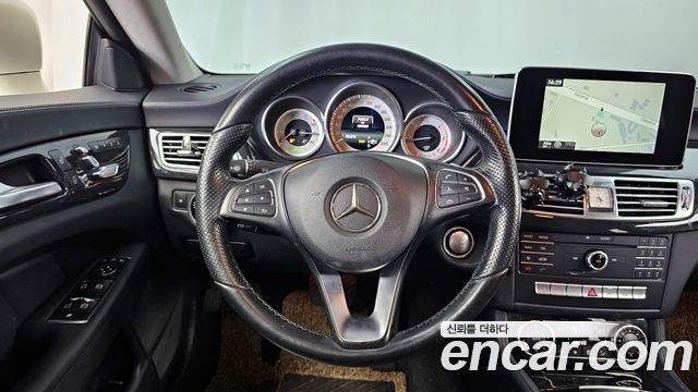 Mercedes-Benz CLS-Class 2016 — photo 13