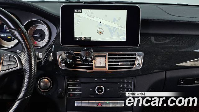 Mercedes-Benz CLS-Class 2016 — photo 14