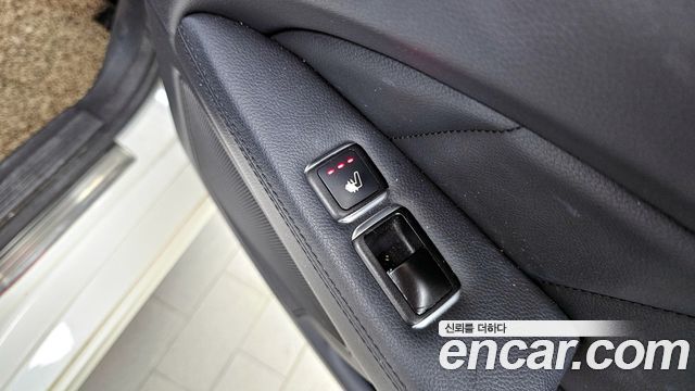 Mercedes-Benz CLS-Class 2016 — photo 18