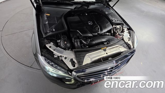 Mercedes-Benz C-Class 2017 — photo 6