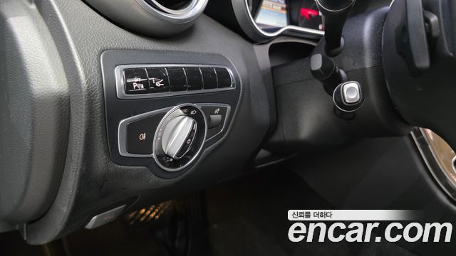 Mercedes-Benz C-Class 2017 — photo 14