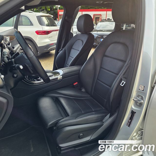 Mercedes-Benz GLC-Class 2020 — photo 9