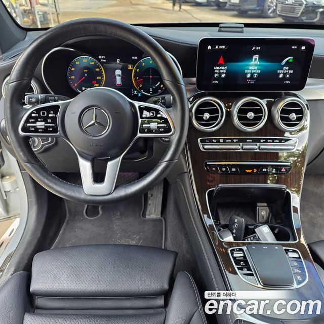 Mercedes-Benz GLC-Class 2020 — photo 12