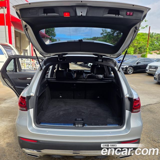 Mercedes-Benz GLC-Class 2020 — photo 14
