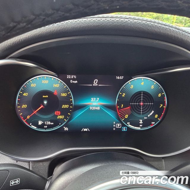 Mercedes-Benz GLC-Class 2020 — photo 15