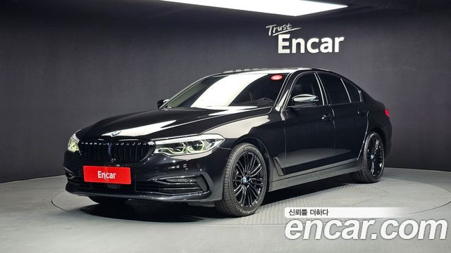 BMW 5-Series 2019 — photo 1