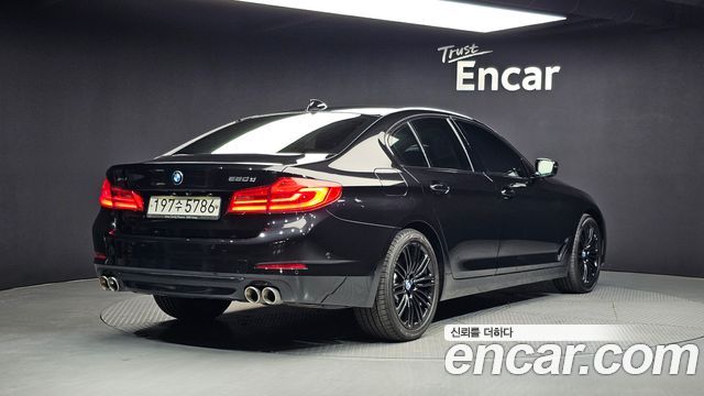 BMW 5-Series 2019 — photo 2