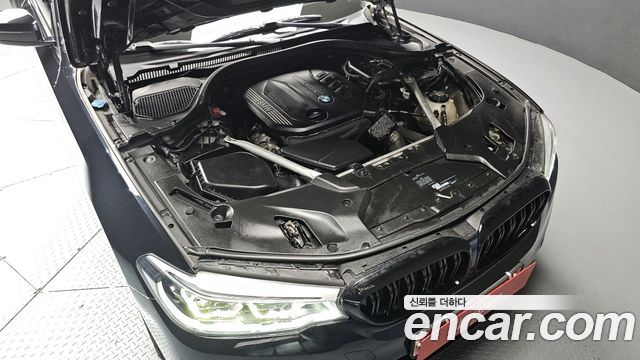 BMW 5-Series 2019 — photo 6