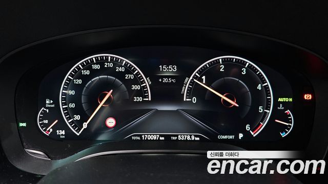 BMW 5-Series 2019 — photo 8