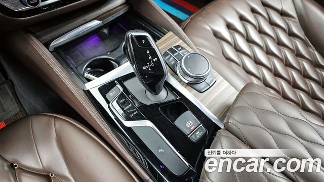 BMW 5-Series 2019 — photo 9
