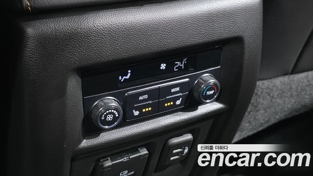 Chevrolet Korea Traverse 2021 — photo 30