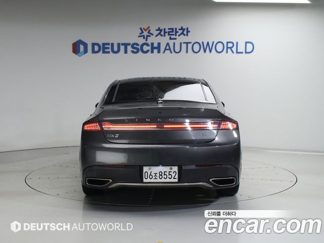 Lincoln MKZ 2017 — photo 4