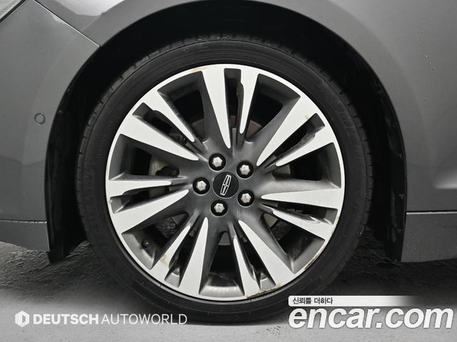 Lincoln MKZ 2017 — photo 5