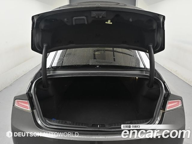 Lincoln MKZ 2017 — photo 19