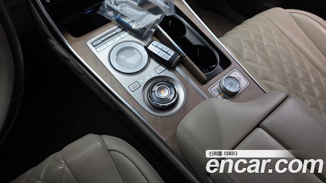 Genesis GV80 2020 — photo 12
