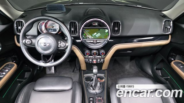 Mini Countryman 2017 — photo 7