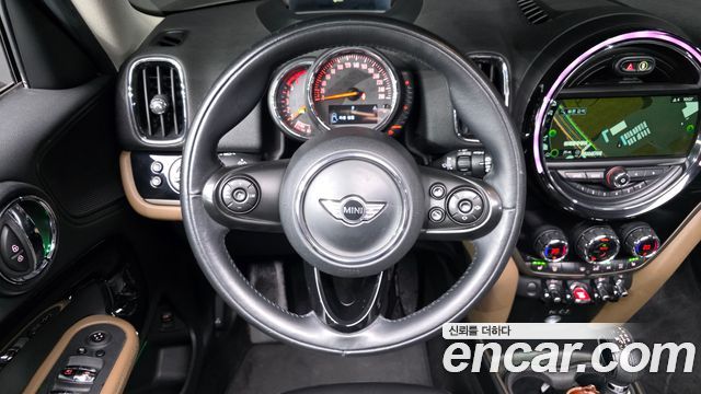 Mini Countryman 2017 — photo 13