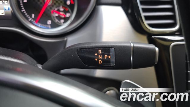 Mercedes-Benz GLE-Class 2018 — photo 12