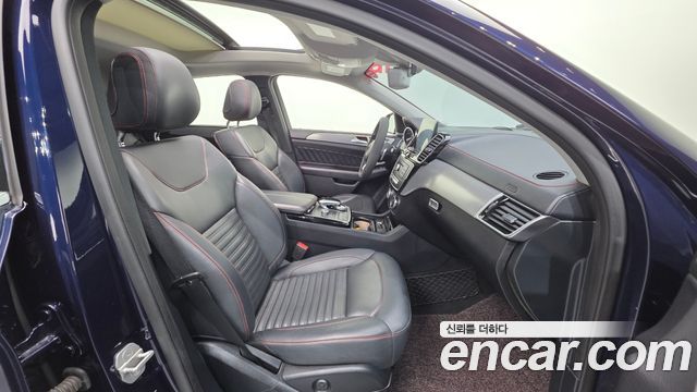 Mercedes-Benz GLE-Class 2018 — photo 13