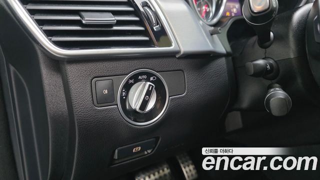 Mercedes-Benz GLE-Class 2018 — photo 20