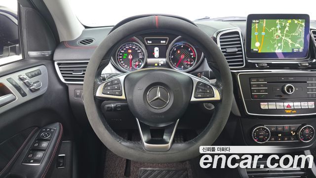 Mercedes-Benz GLE-Class 2018 — photo 21