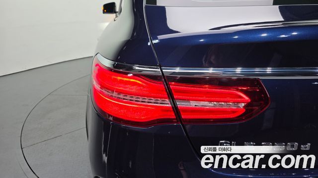Mercedes-Benz GLE-Class 2018 — photo 9