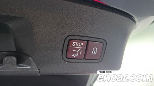 Mercedes-Benz GLE-Class 2018 — photo 31