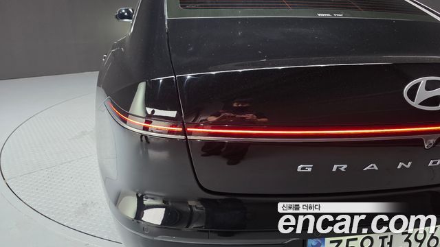 Hyundai Grandeur 2023 — photo 9