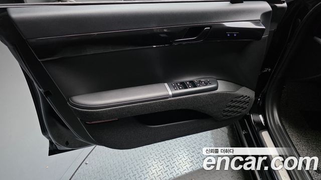 Hyundai Grandeur 2023 — photo 14