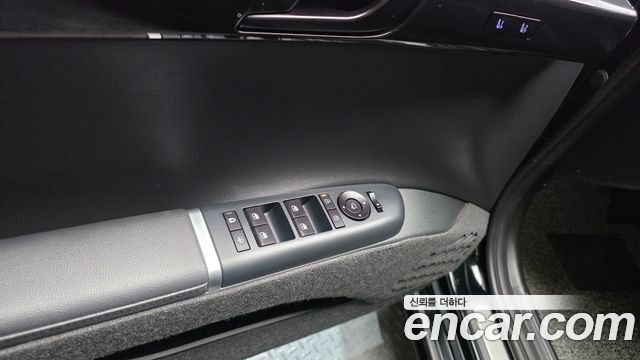 Hyundai Grandeur 2023 — photo 32