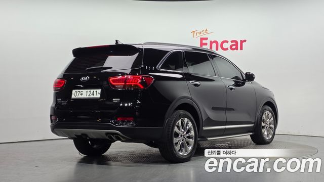 Kia Sorento 2018 — photo 2