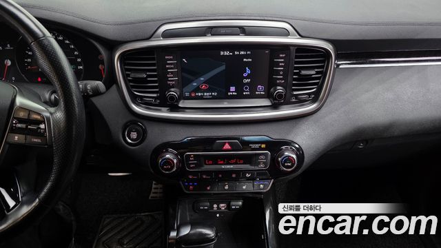 Kia Sorento 2018 — photo 19