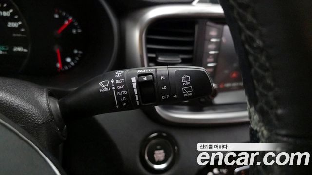 Kia Sorento 2018 — photo 28