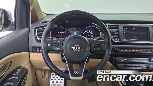 Kia Canival 2020 — photo 14