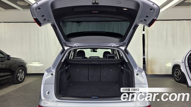 Audi Q5 2023 — photo 26