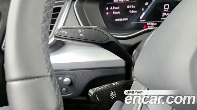 Audi Q5 2023 — photo 28