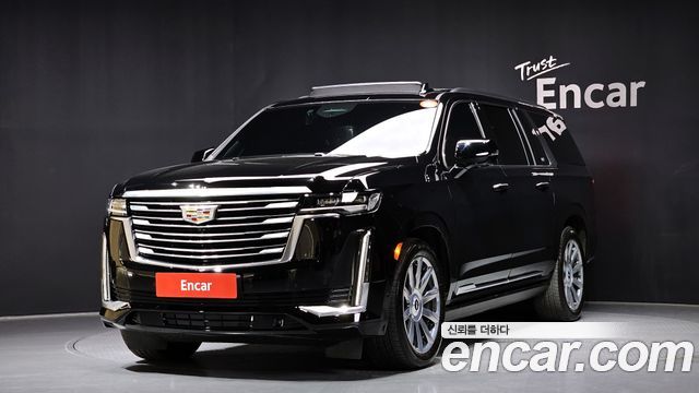 Cadillac Escalade 2023 — photo 1