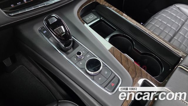 Cadillac Escalade 2023 — photo 12