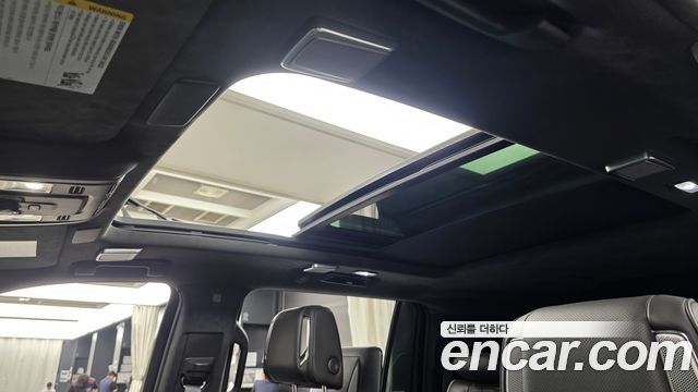 Cadillac Escalade 2023 — photo 24