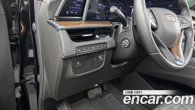 Cadillac Escalade 2023 — photo 28