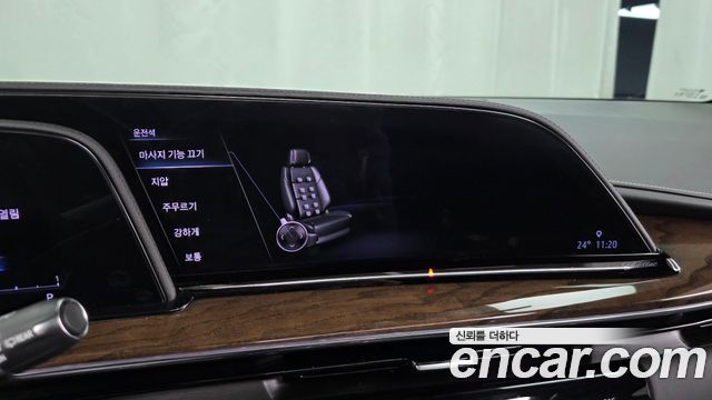 Cadillac Escalade 2023 — photo 36
