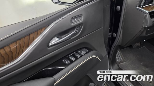 Cadillac Escalade 2023 — photo 38