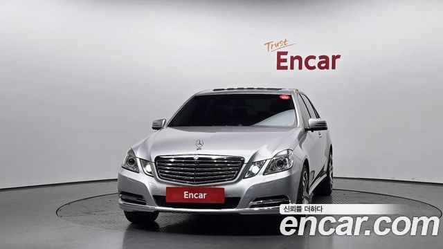 Mercedes-Benz E-Class 2011 — photo 3